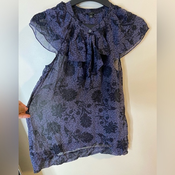 Ann Taylor 100% Silk Dark Blue formal Floral Ruffle top size medium - Picture 3 of 10